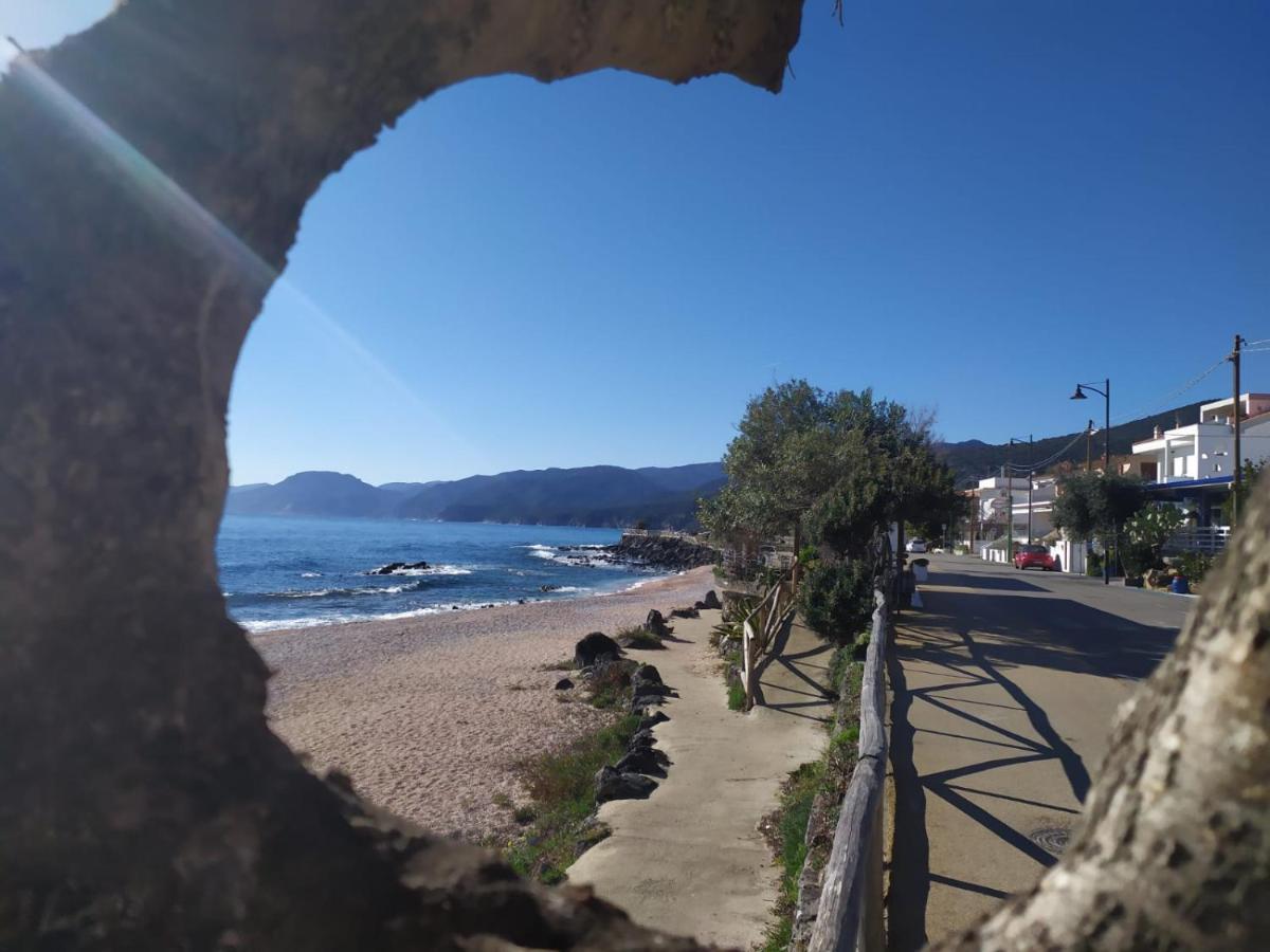 Appartamento A 50 Mt Dal Mare Cala Gonone Kültér fotó